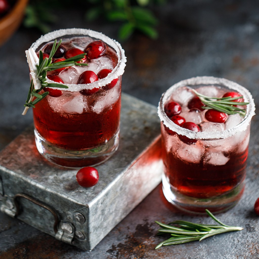 Picture of: Cranberry Kringle Cocktail – Christmas Gin Recipes – Gin Society