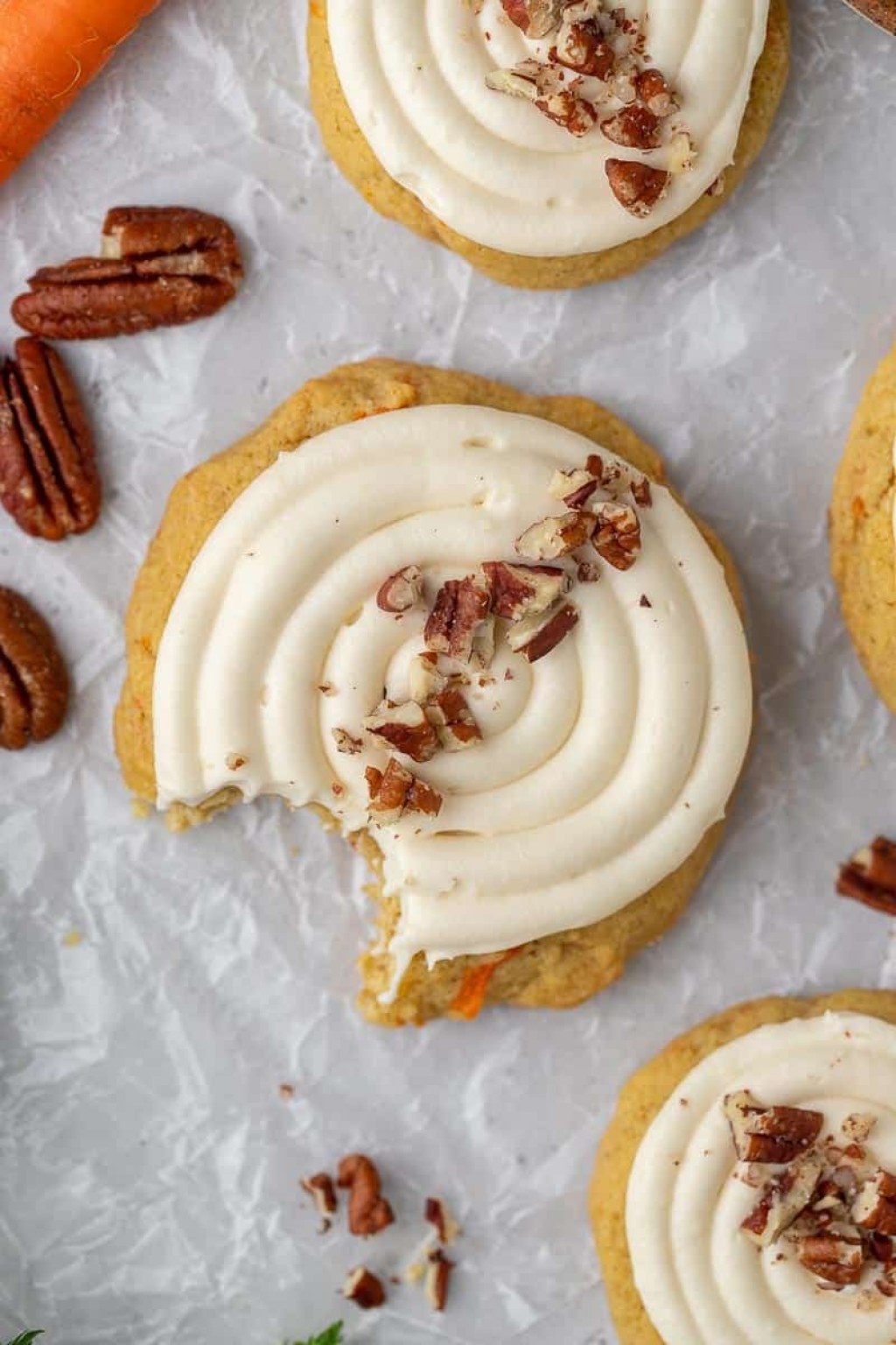 Picture of: Crumbl carrot cake cookies