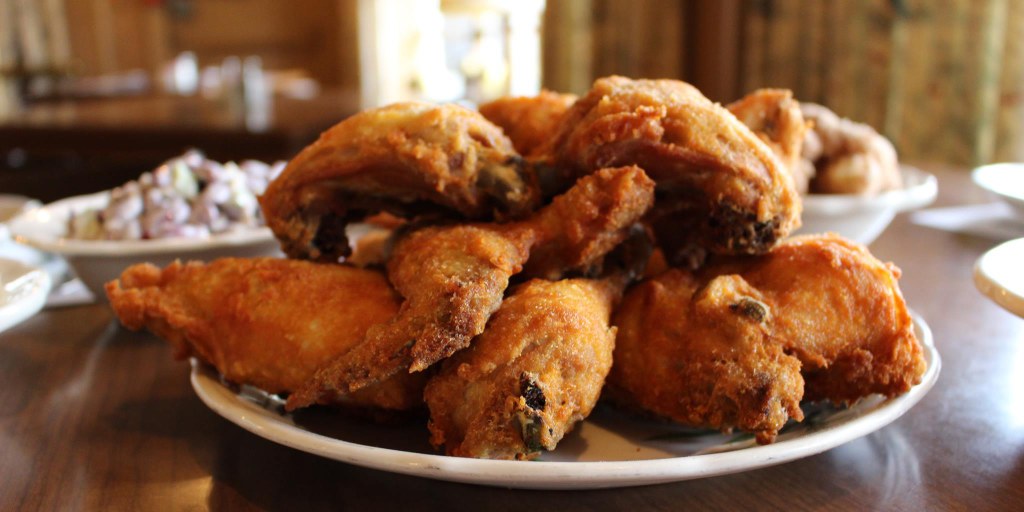 Picture of: Family Style: The Story of White Fence Farm’s Famous Fried Chicken