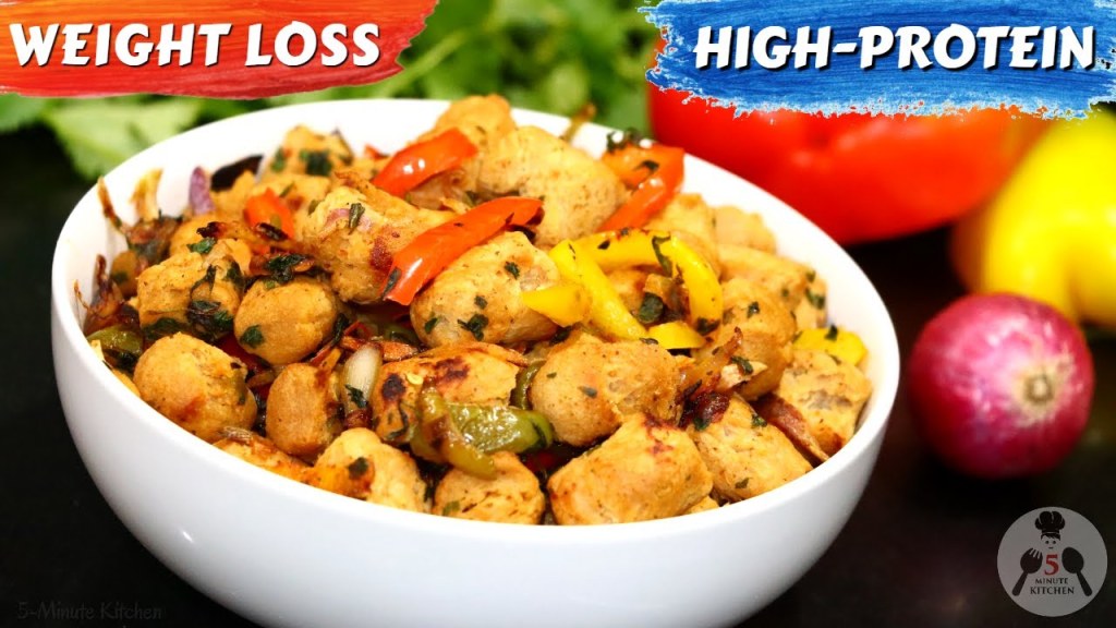 Picture of: High Protein Soya Chunks Recipe for Gym Diet 💪🏼 (VEG)  Easy Weight Loss  Recipes 😋🍲